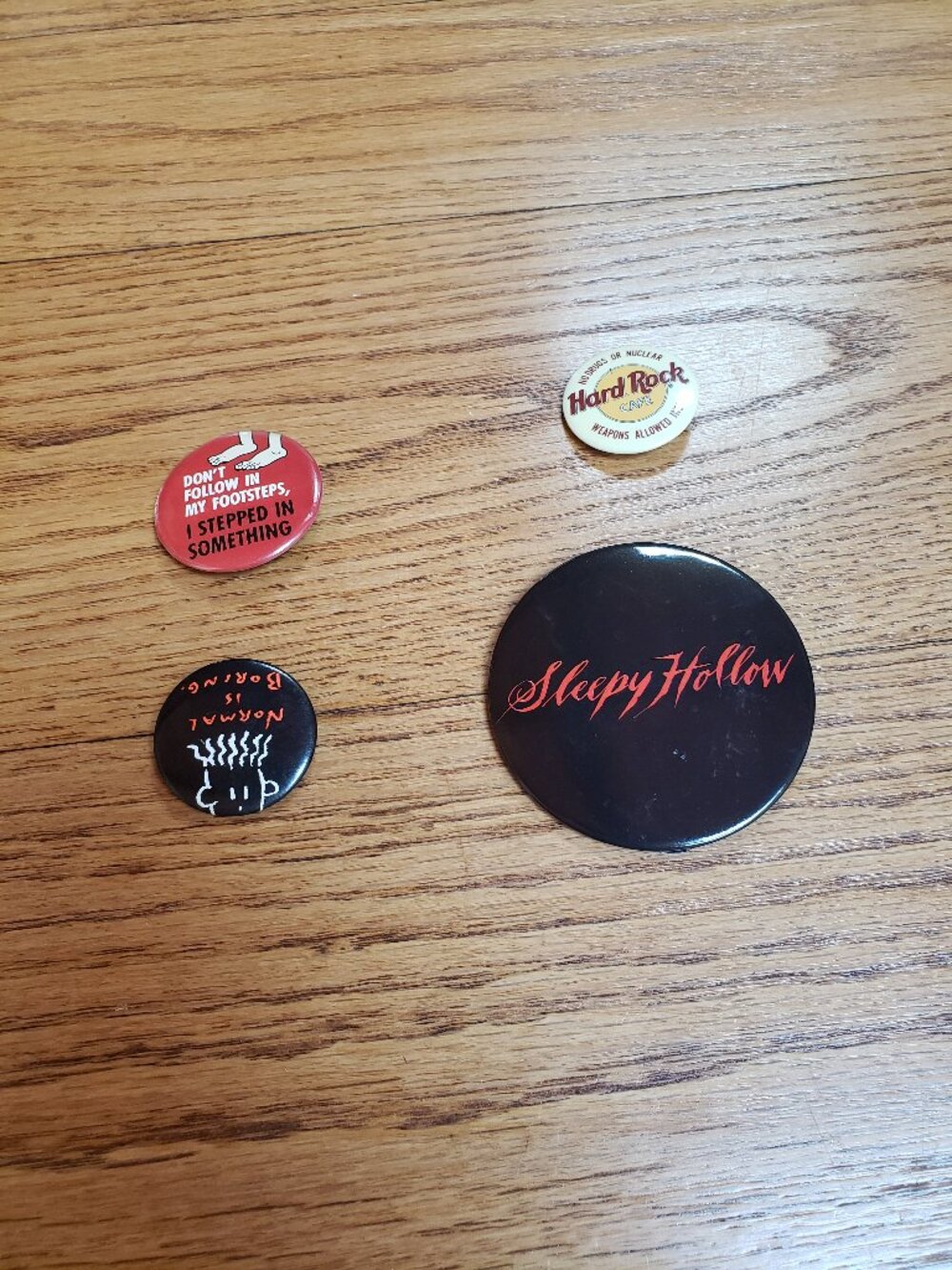 Vintage Novelty Button Pins 4 Piece Sleepy Hollow Hard Rock Cafe Funny
